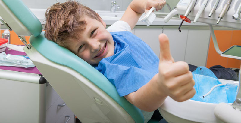 happy-kid-at-dentist-chalet-dental-care-st-paul